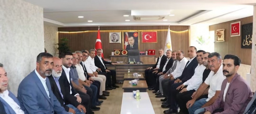 AK Parti Gaziantep Milletvekili İrfan Çelikaslan'dan Nizip İlçe Başkanlığına Hayırlı Olsun Ziyareti