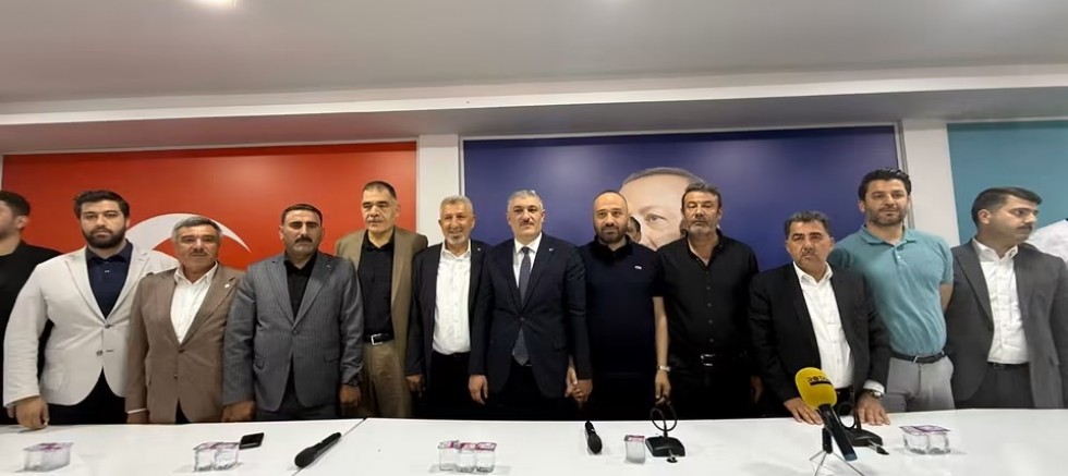 AK Parti Nizip İlçe Başkanlığı’na Atanan Fatih Altunses Coşkuyla Karşılandı