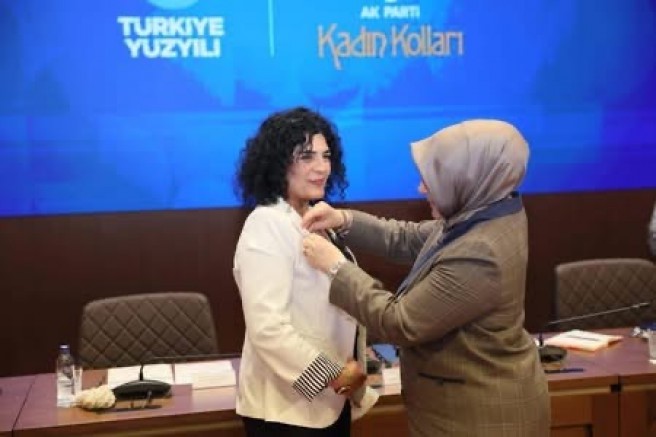 Gaziantep Büyükşehir belediye başkanı Fatma Şahin”AK Parti’miz Gaziantep’te büyümeye, güçlenmeye devam ediyor