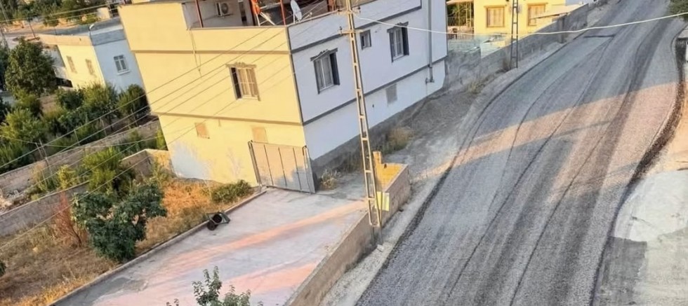Günaltı–Güzelköy Yolunda Asfalt Çalışmaları Tamamlandı: Mahalle Muhtarı'ndan Gaziantep Büyükşehir Belediyesi'ne Teşekkür
