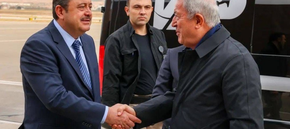 Milli Savunma Komisyonu Başkanı Hulusi Akar Gaziantep’te Karşılandı