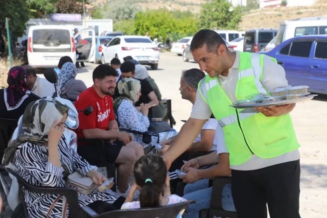Nizip Belediyesi'nden YKS öğrencileri ve velilerine destek