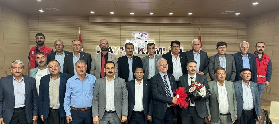 Nizip Muhtarlar Derneği başkan Mermer’den, SYDV müdürü Söğütlü hayırlı olsun ziyareti.