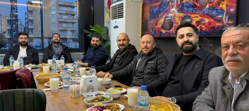 Nizip Spor Yönetim Kurulu Üyesi Mehmet Yıldız tarafından kulüp camiasına yönelik iftar programı düzenlendi.