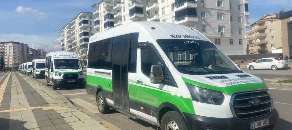 Nizip’te Dolmuş Şoförlerinden Kontak Kapatma Eylemi: Ulaşımda Aksamalar Yaşandı