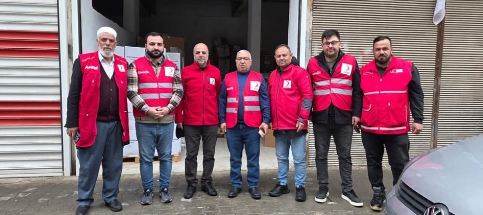 Nizip’te Kızılay Seferberliği: İhtiyaç Sahibi Ailelere Umut Oldular