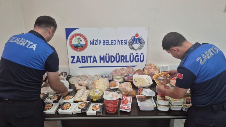 Nizip’te tarihi geçmiş ürünlere geçit yok: Cezalar kesildi, ürünler toplandı