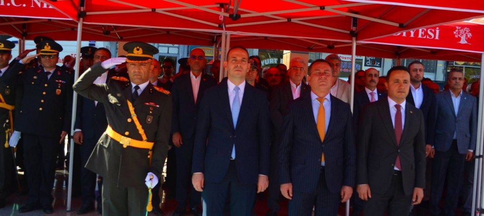 Nizip'te Yapılan Cumhuriyet Bayramı Yürüyüşü