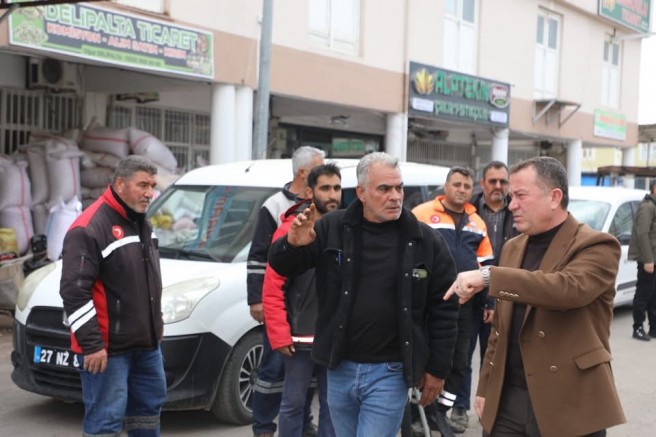 Nizip'te yol düzenleme çalışmaları sürüyor 