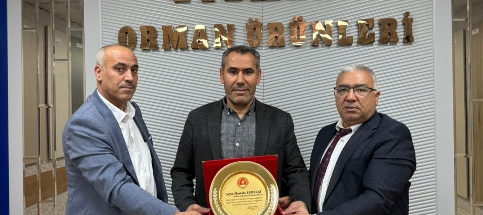 Şehitler ve Gaziler Derneği Başkanında Plaket Takdimi