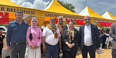 AK Parti Nizip İlçe Teşkilatı’ndan Kültürel Değerlere Destek: 8. Uluslararası Bahar Şenliği’ne Katıldılar