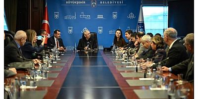 ANADOLU BASIN BİRLİĞİ, BAŞKAN MANSUR YAVAŞ BİR ARAYA GELDİ.