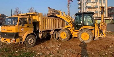 Belediye ekipleri yoğun çalışıyor