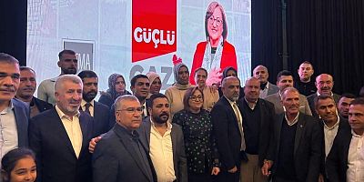 Fatma Şahin öncülüğünde Gaziantep Büyükşehir Belediyesi tarafından Nizip’te geniş katılımlı bir iftar programı düzenlendi. İlçedeki Ercanlar Plaza’da gerçekleştirilen programa yaklaşık 2 bin kişi katıldı
