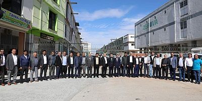 Fıstık Hali esnaflarından AK Parti'ye yoğun ilgi