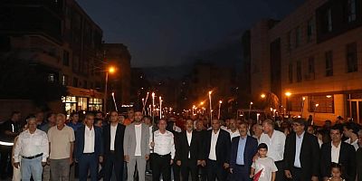 Nizip Belediye başkanı Ali Doğan”Ay-Yıldızın gölgesinde, zaferin ışığında Nizip’ten 20.000 ışık!!!