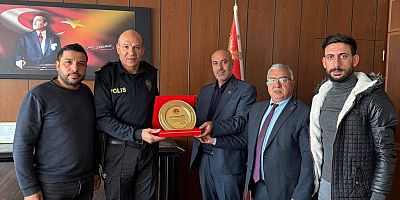 Nizip’te Emniyet ve Jandarma Teşkilatına Hizmet Plaketi