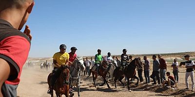 Nizip’te Rahvan At Yarışı heyecanı