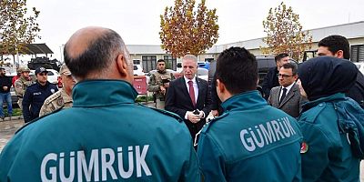 Vali Gül, Karkamış Sınır Kapısında incelemelerde bulundu