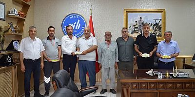YILIN İLK MAHSUL BOZ FISTIĞI NTB TARAFINDAN ALTINLA ÖDÜLLENDİRİLDİ