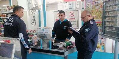 Zabıta ekipleri zincir marketleri denetledi