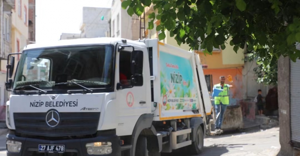 Temizlik ekipleri daha yaşanabilir bir Nizip için çalışıyor