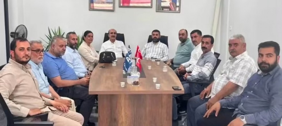 Yeniden Refah Partisi'nden Anahtar Parti Nizip İlçe Başkanı Halil Aykut'a Hac Ziyareti